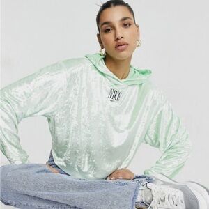 NEW Women's Nike Velvet Cropped Hooded Pullover Green